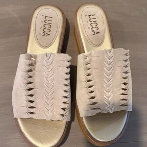 Lucca Lane Women's Tan Sandals